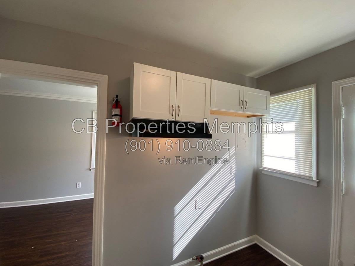 1190 Inman Cv - Photo 3 of 10
