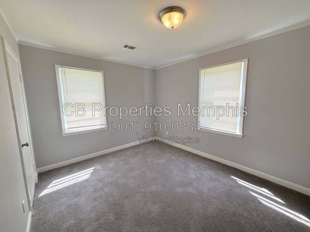 1190 Inman Cv - Photo 6 of 10