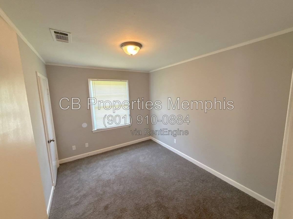 1190 Inman Cv - Photo 7 of 10