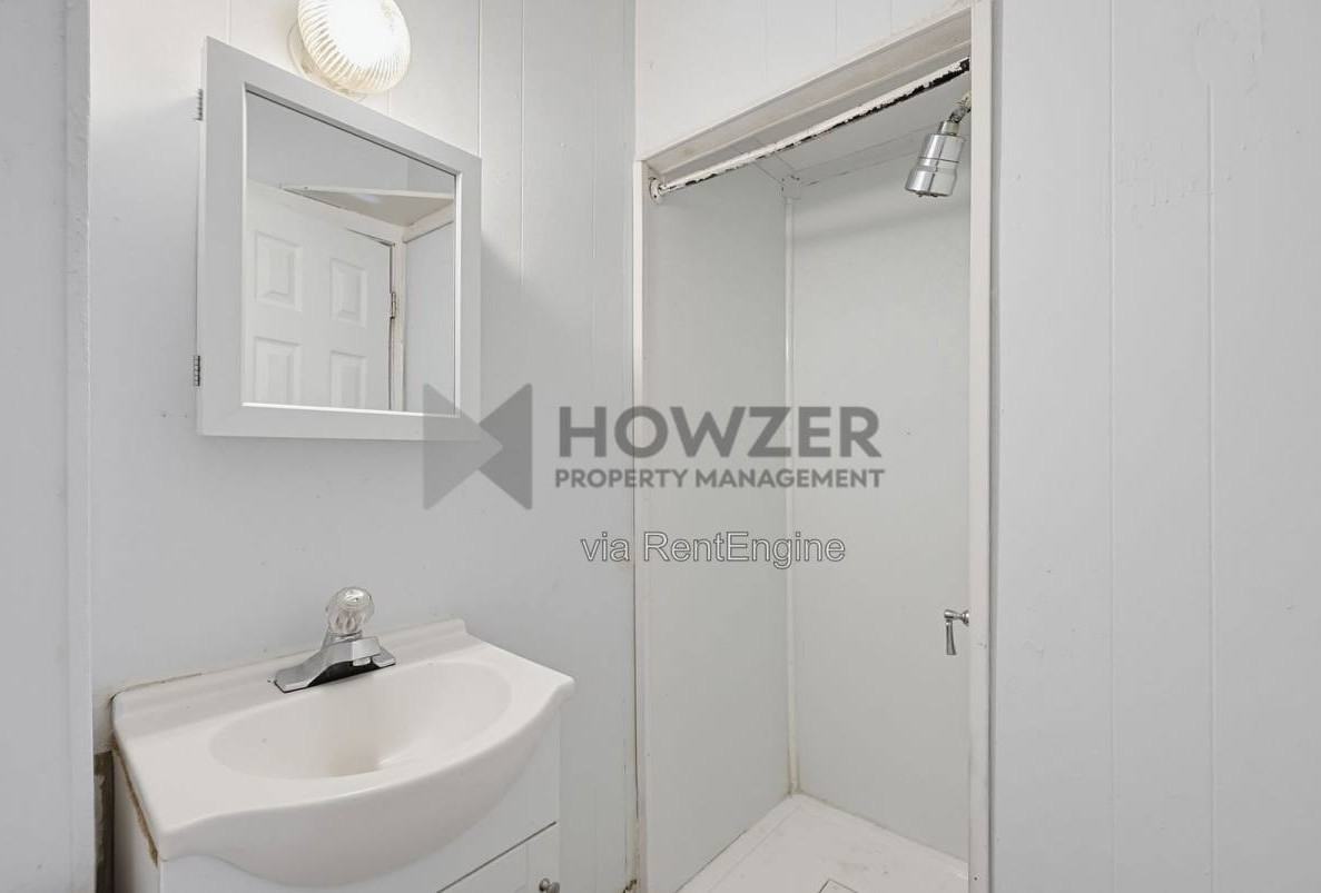 109 Green St #9 - Photo 4 of 10