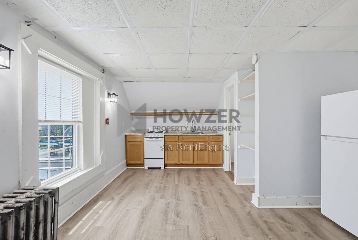 109 Green St #9 - Photo 5 of 10