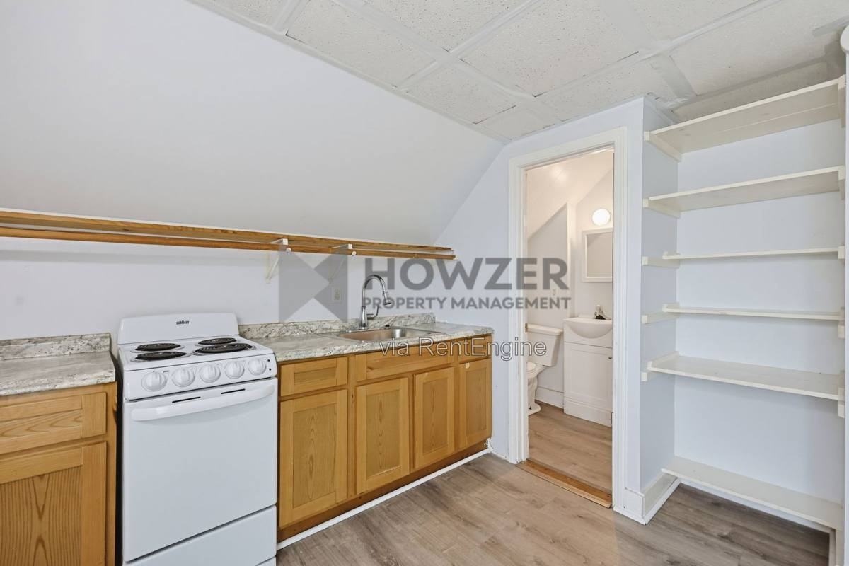 109 Green St #9 - Photo 7 of 10