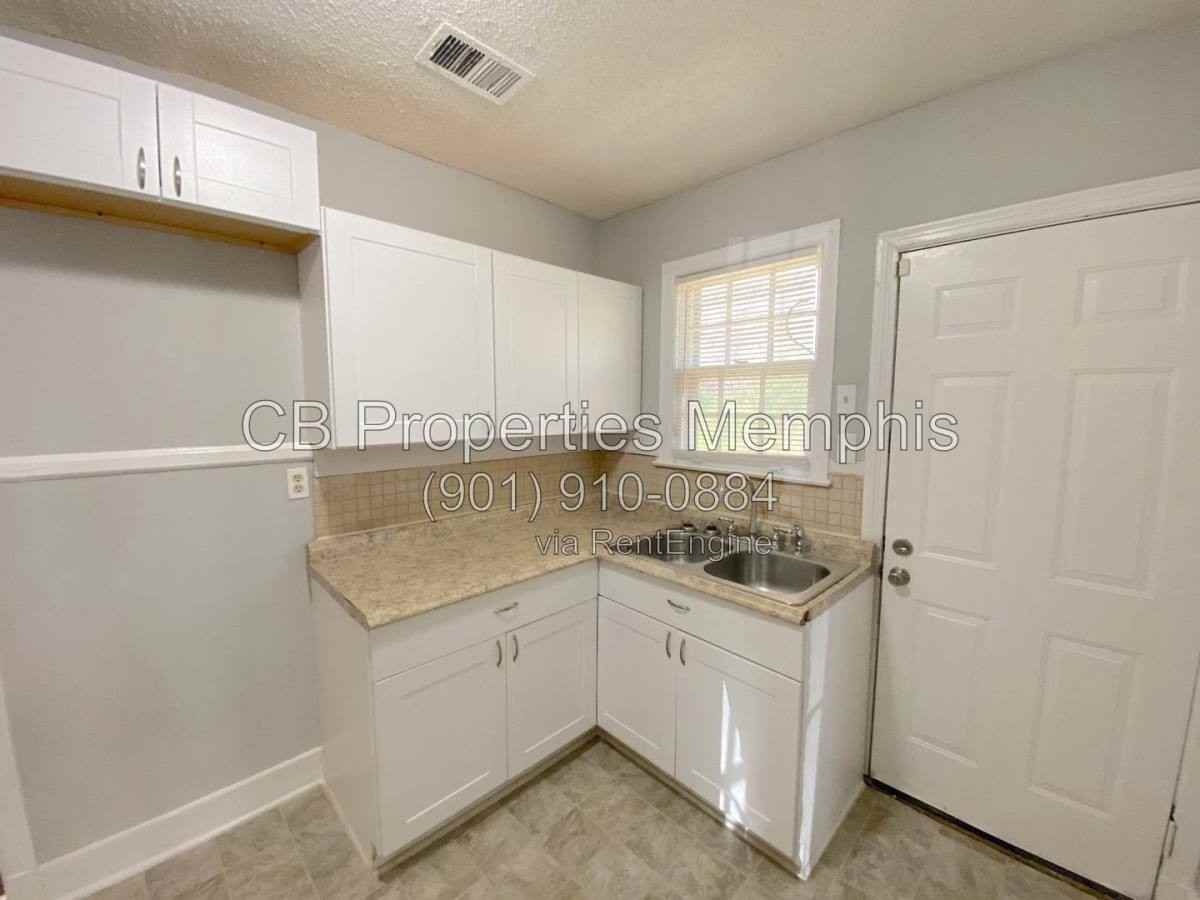 722 Lydgate Rd - Photo 4 of 10
