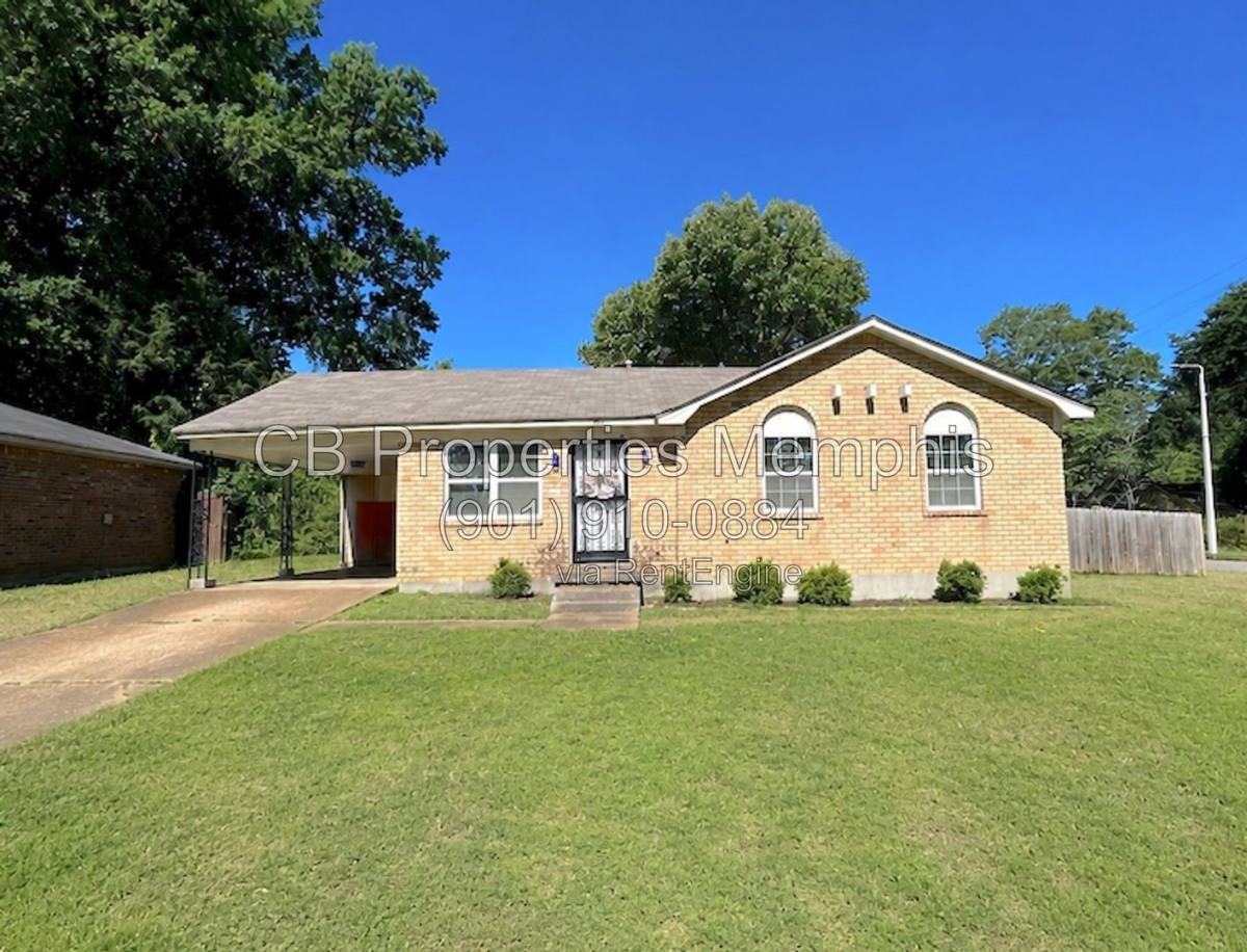 4811 Bradford Dr