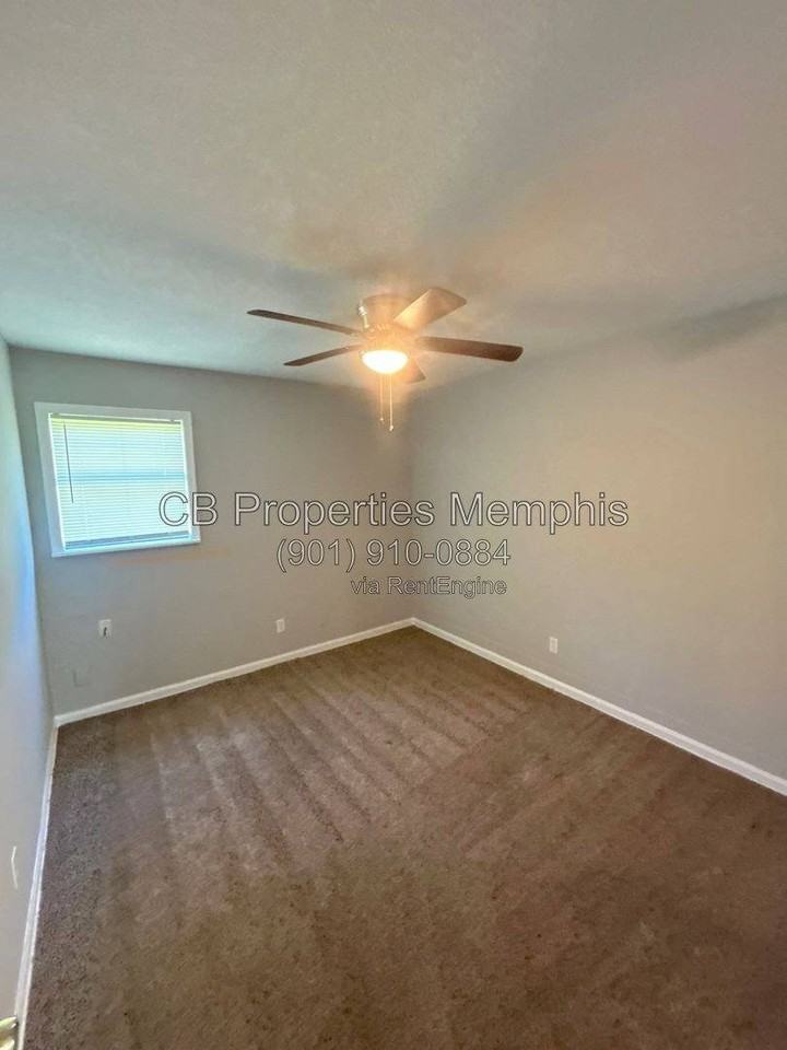 4811 Bradford Dr - Photo 5 of 9