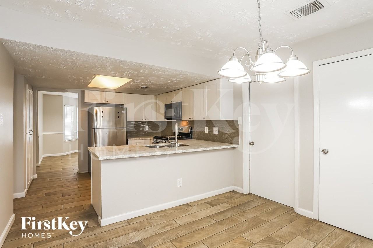 20239 Misty Pines Dr - Photo 6 of 16