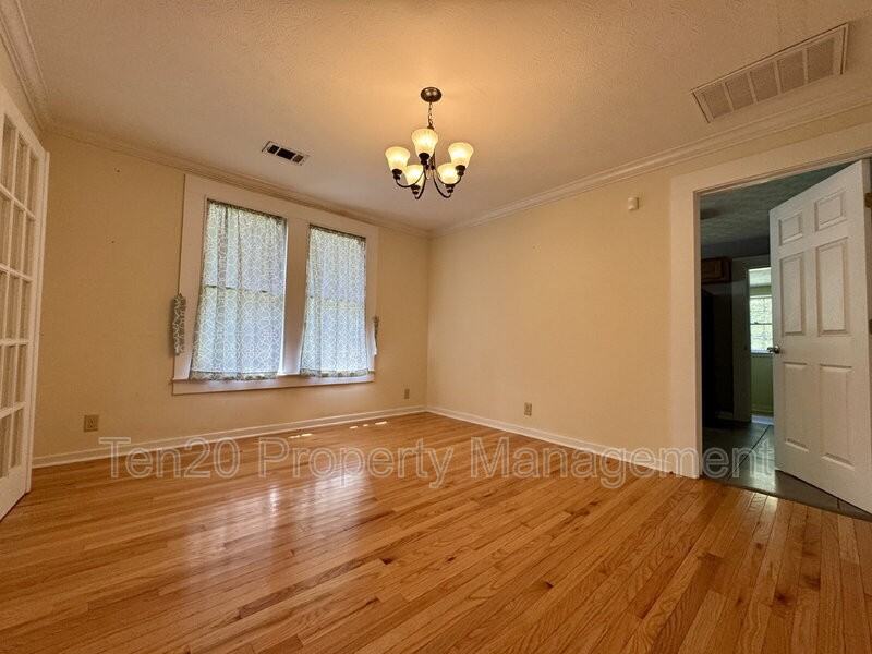 1507 14th Ct - Photo 6 of 16