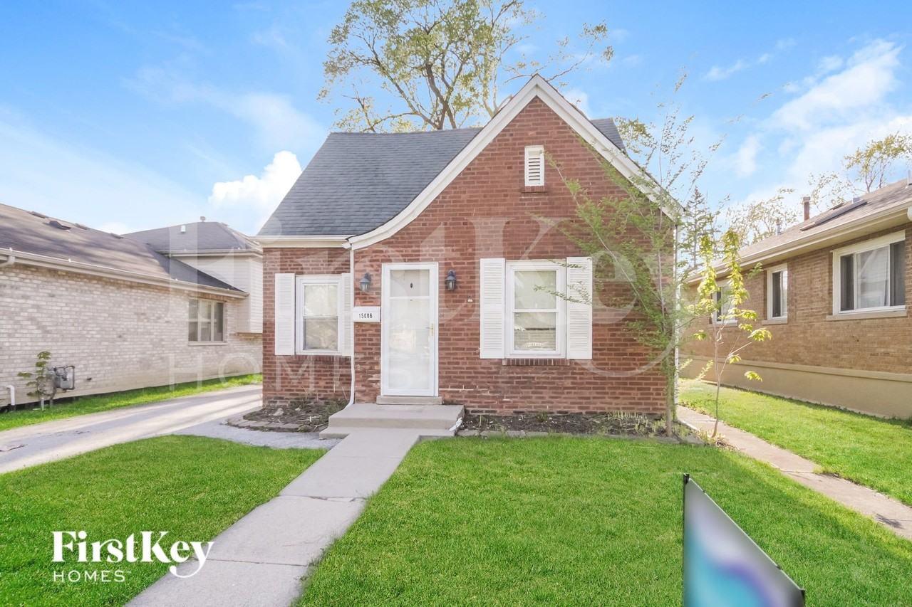 15006 Avers Ave - Photo 2 of 15