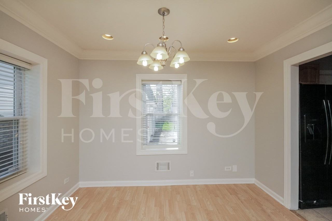 15006 Avers Ave - Photo 4 of 15