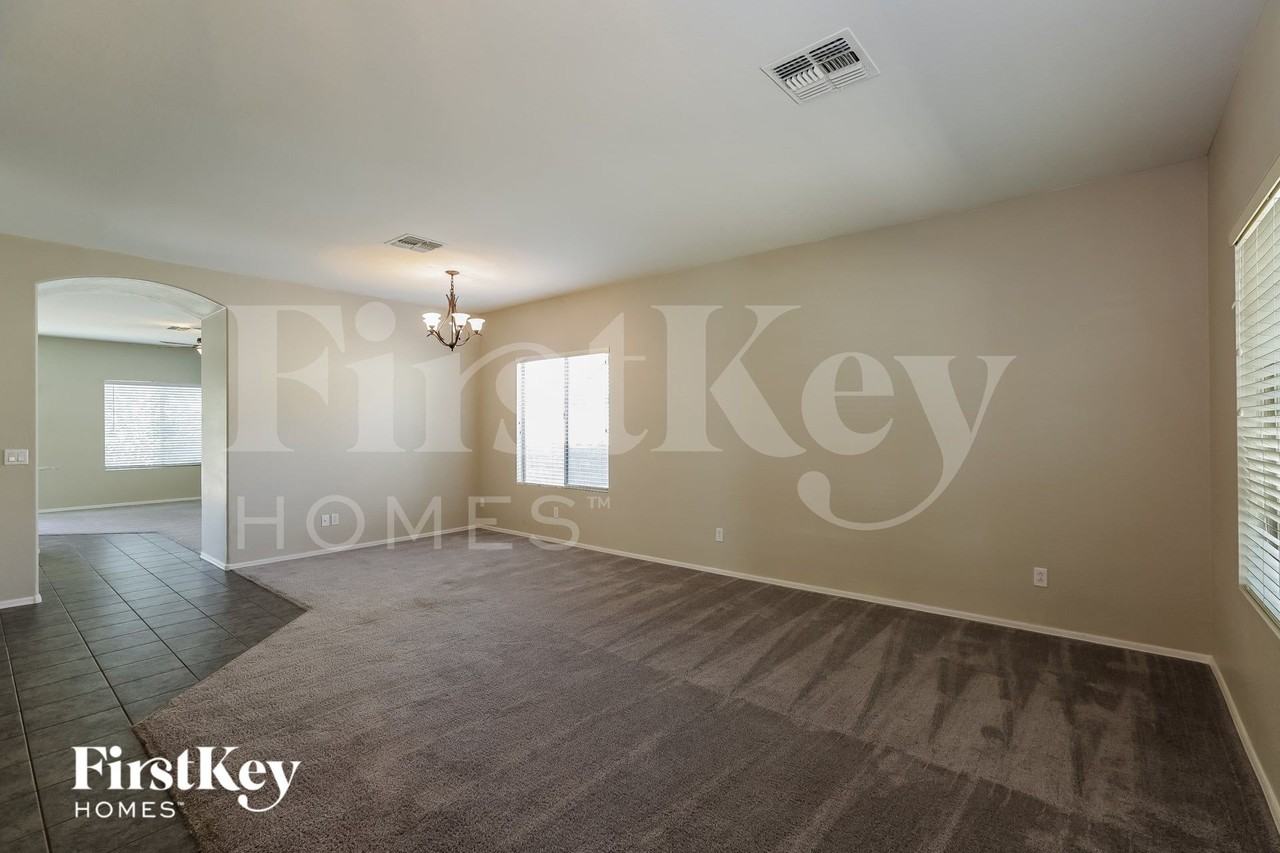 14251 W Crocus Dr - Photo 3 of 15