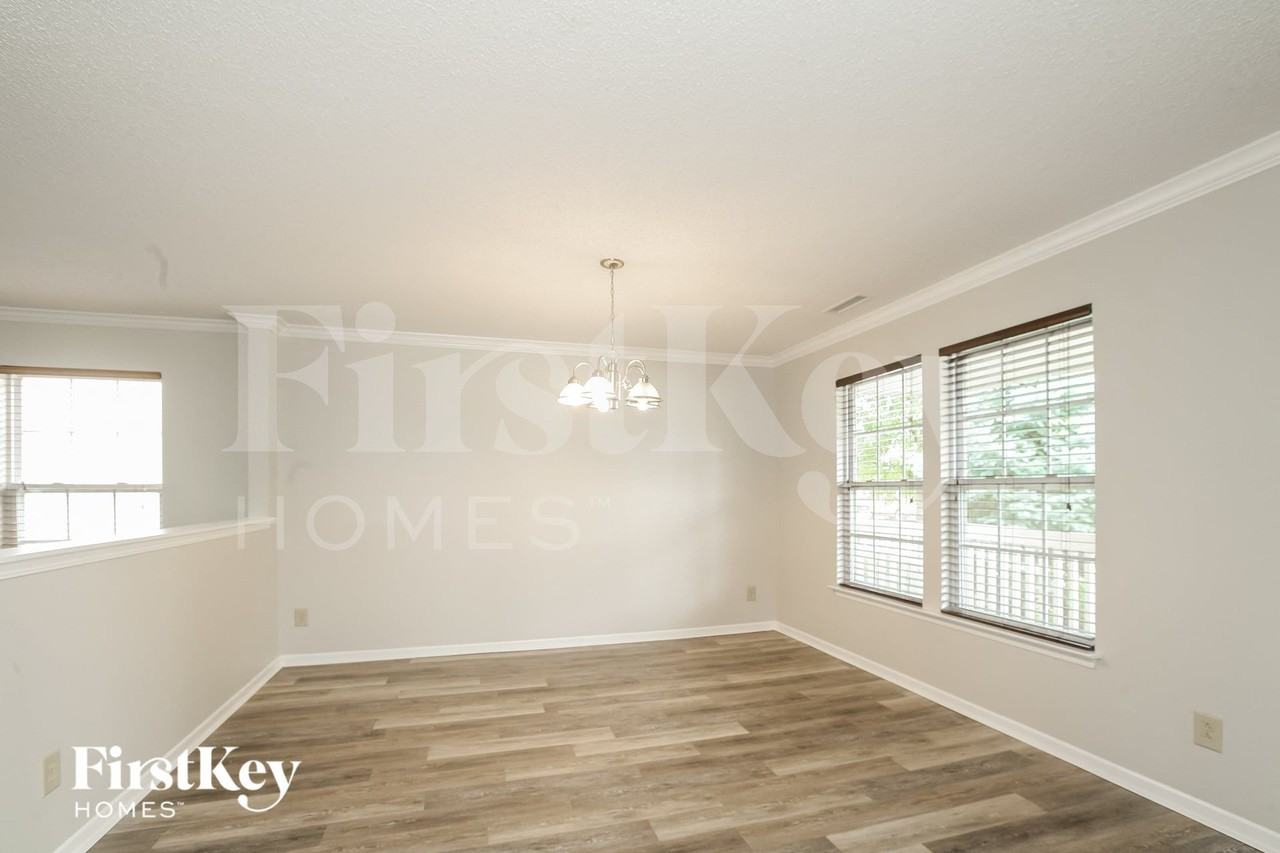 10064 Split Rock Way - Photo 5 of 15