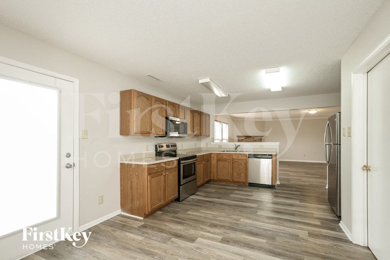 10064 Split Rock Way - Photo 6 of 15