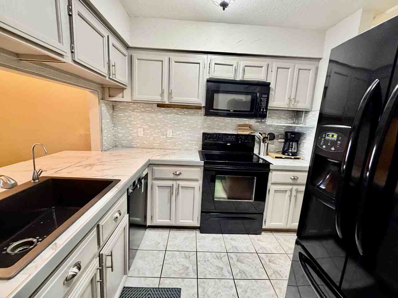 702 Villa Vista Dr #702 - Photo 4 of 21