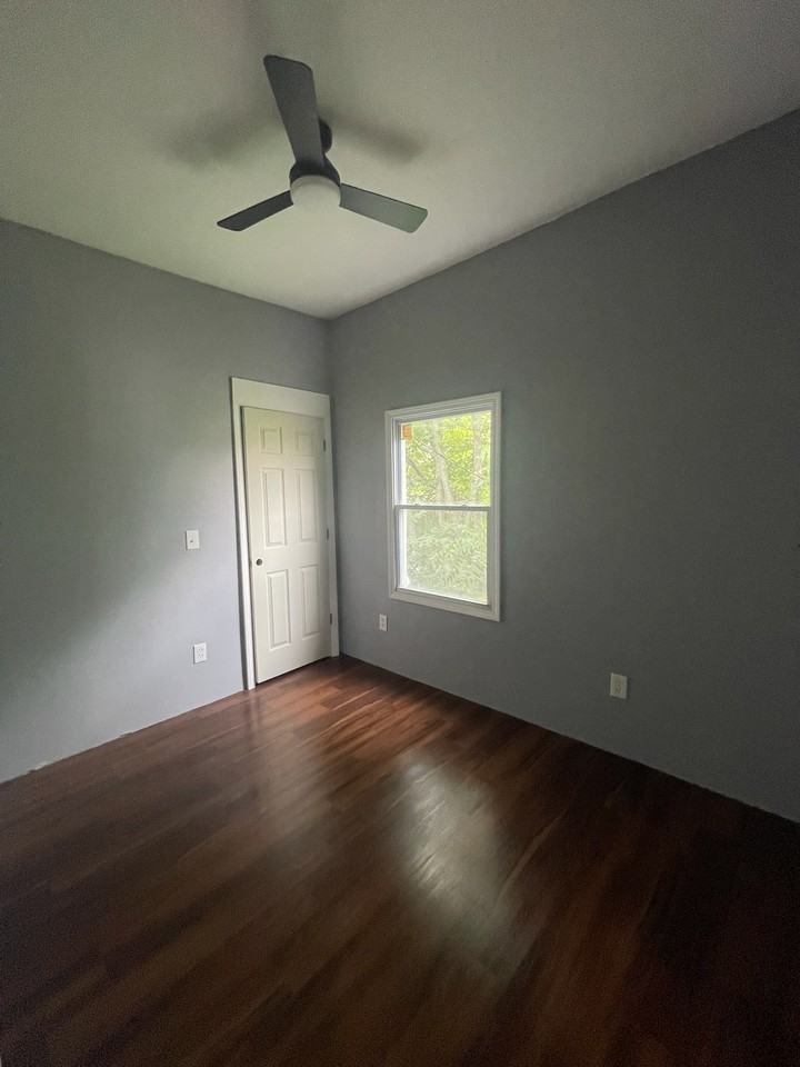 3079 N 22nd St - Photo 4 of 6