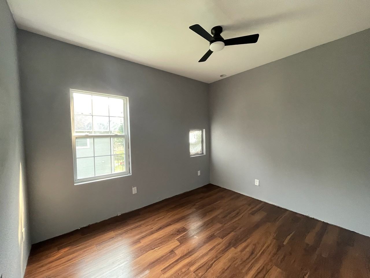 3079 N 22nd St - Photo 5 of 6