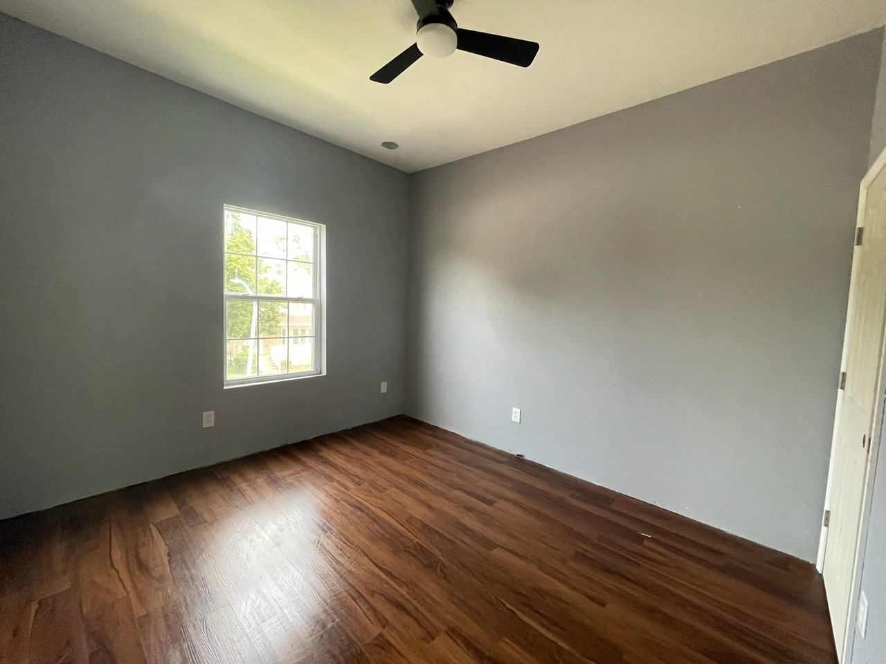 3079 N 22nd St - Photo 6 of 6