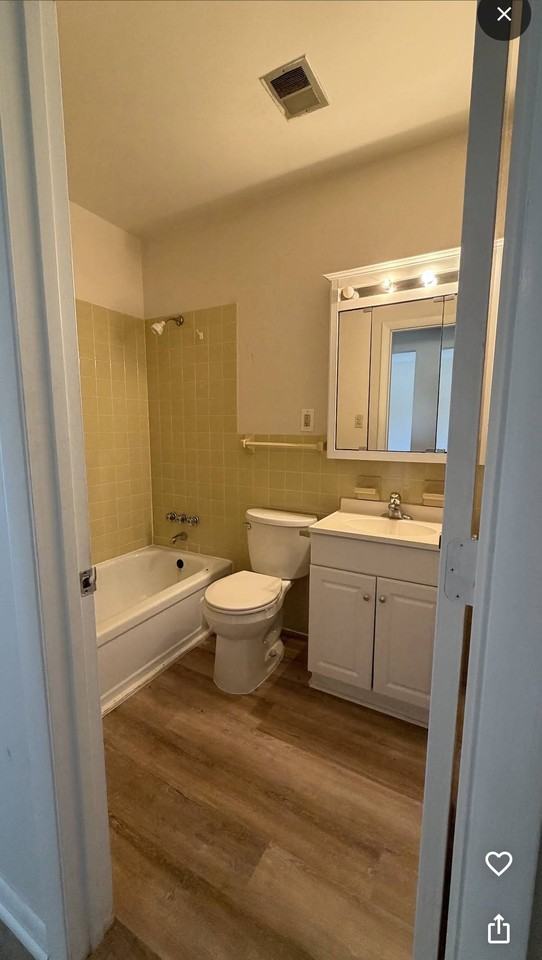 1333 W Fairview Ave #3H - Photo 5 of 5