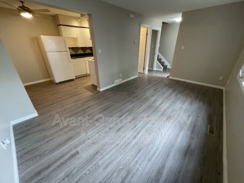 14125 82 St Nw #9 - Photo 4 of 22