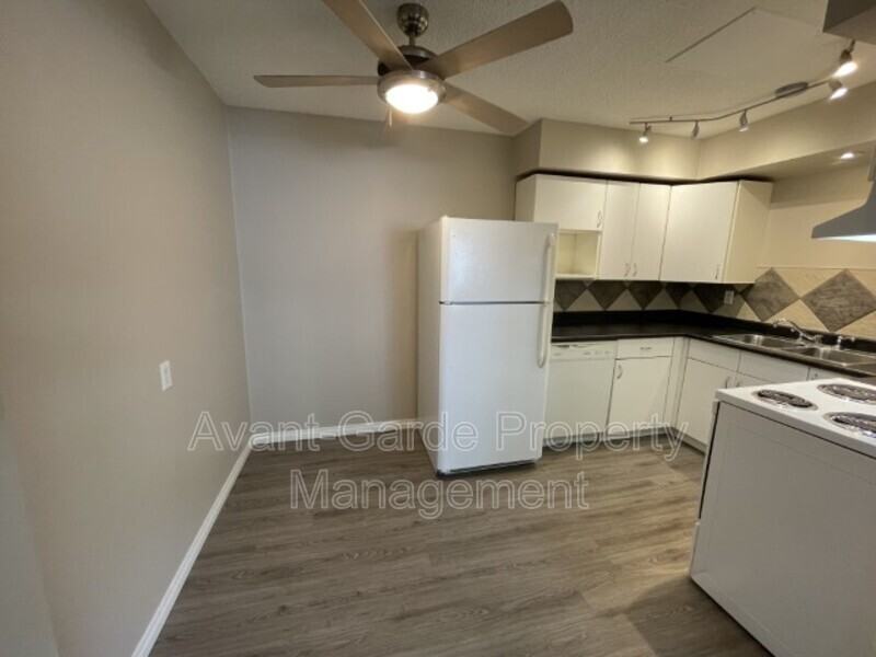 14125 82 St Nw #9 - Photo 6 of 22