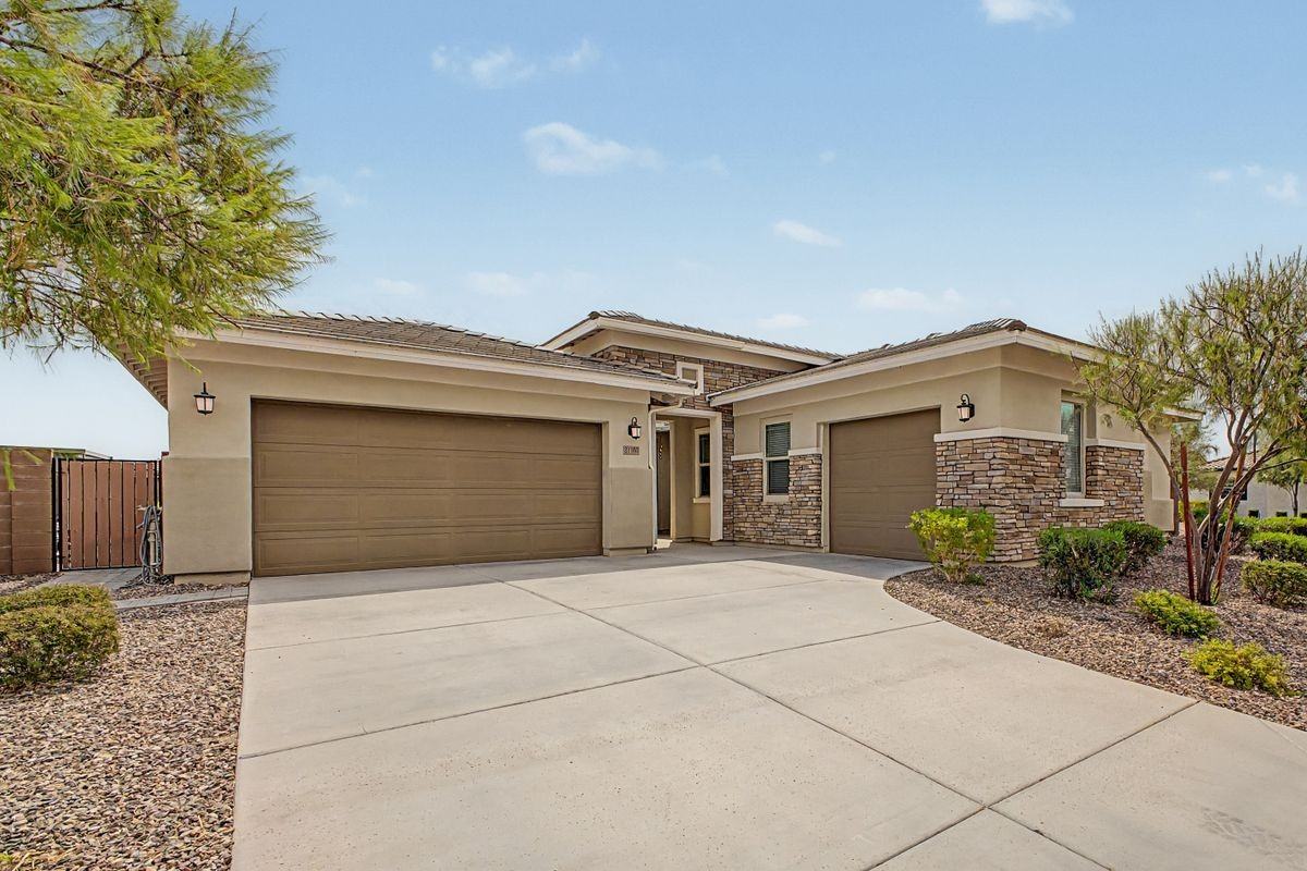 31465 N 126th Ln - Photo 2 of 41