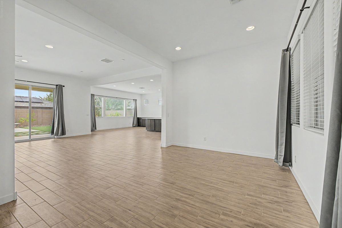 31465 N 126th Ln - Photo 5 of 41