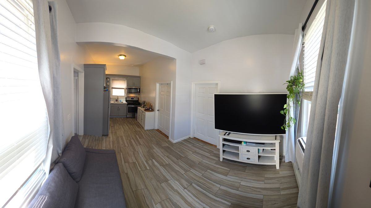 1201 67th St - Photo 4 of 14