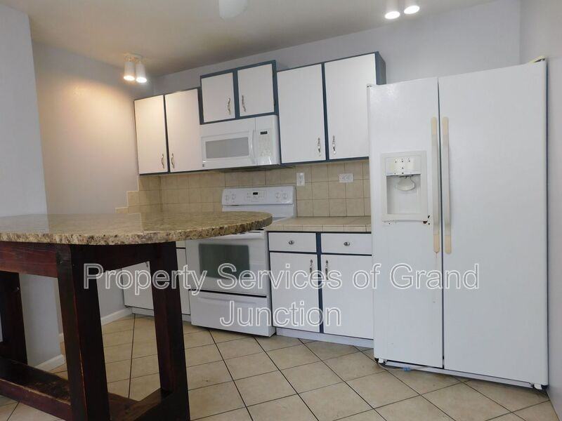 1340 Orchard Ave #A - Photo 5 of 11