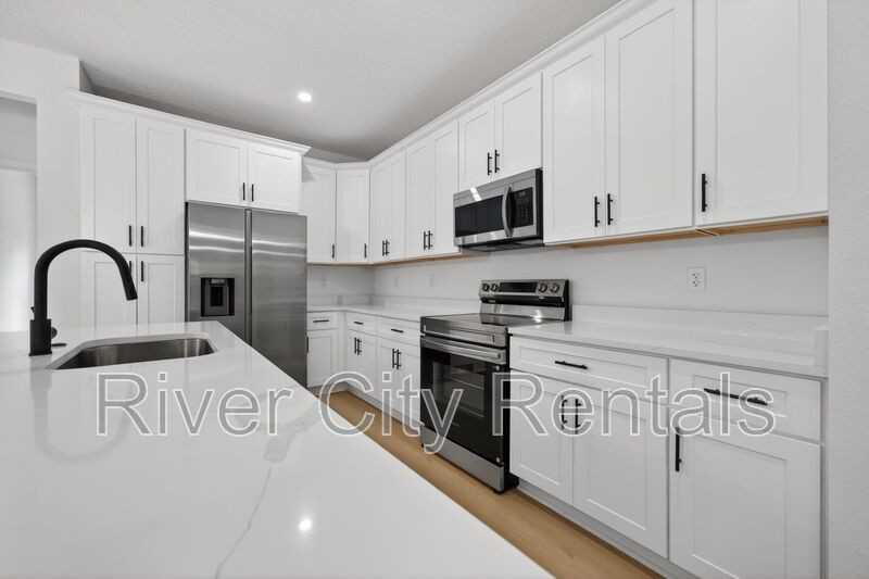 9281 Dolphin St - Photo 4 of 24