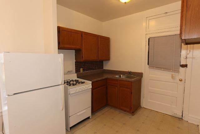 3827 N Fremont St #1E - Photo 2 of 18