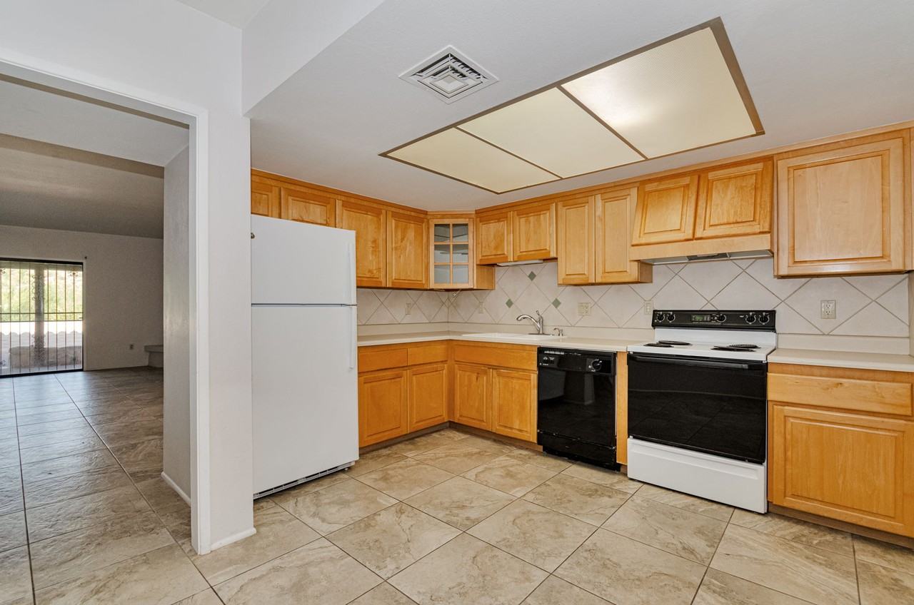 5342 N Camino De La Culebra - Photo 4 of 14