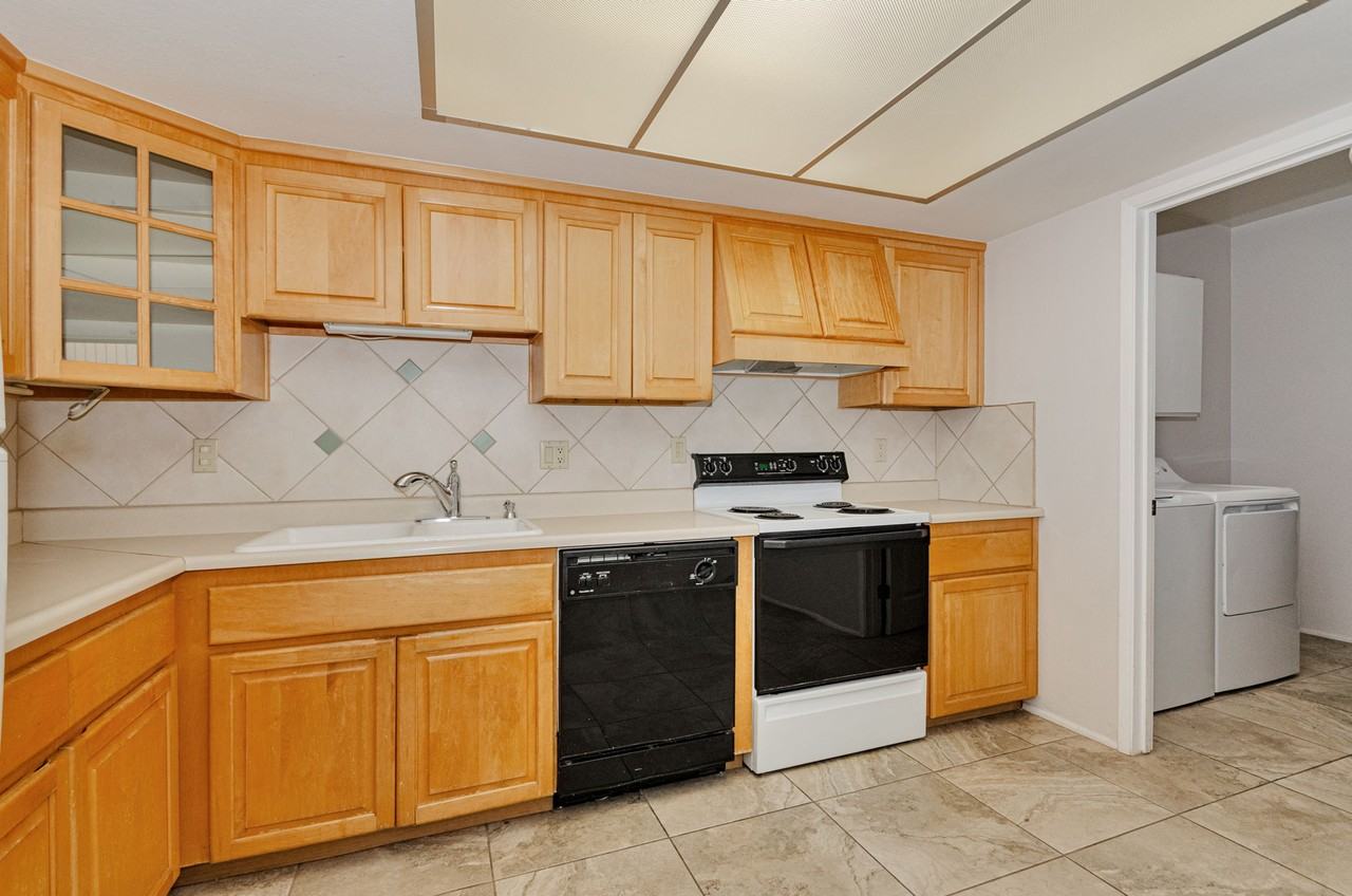 5342 N Camino De La Culebra - Photo 5 of 14