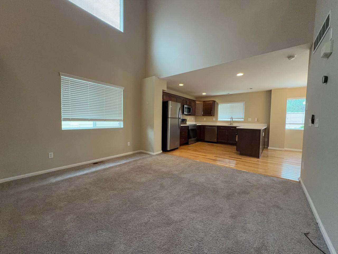 2520 Sierra Springs Dr - Photo 2 of 15