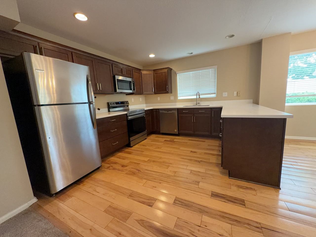 2520 Sierra Springs Dr - Photo 3 of 15