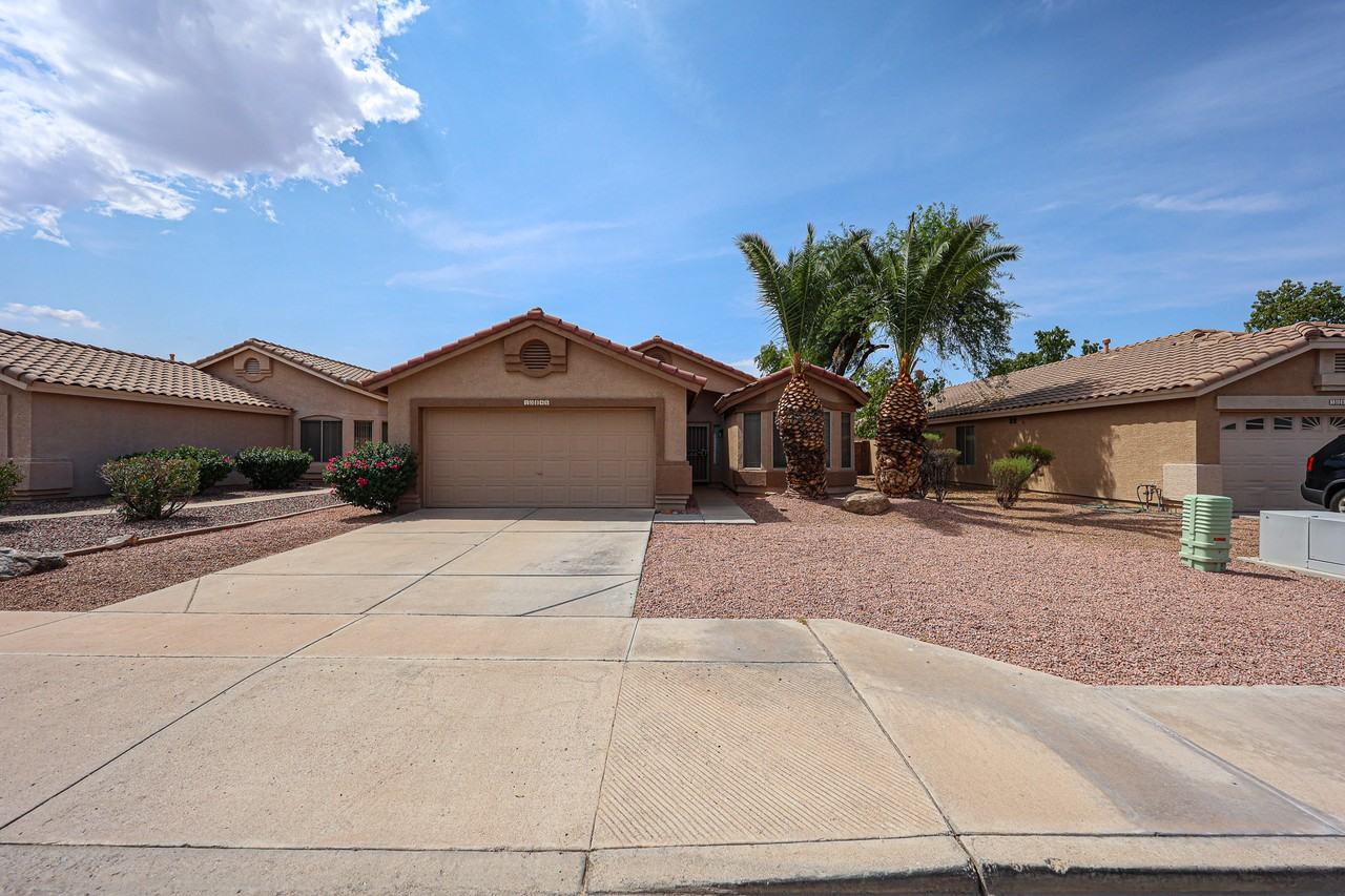 10845 E Dragoon Ave - Photo 3 of 40