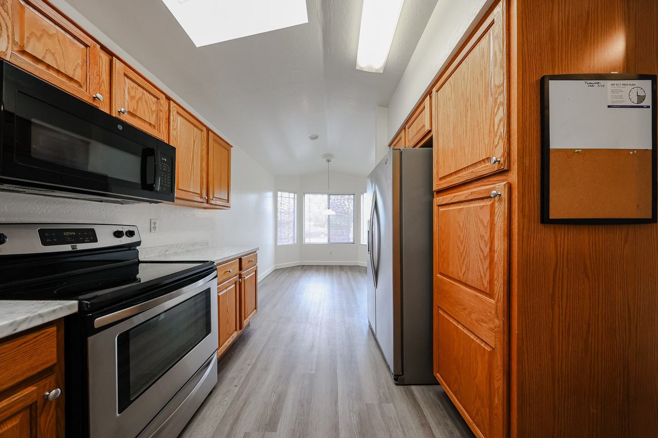 10845 E Dragoon Ave - Photo 6 of 40