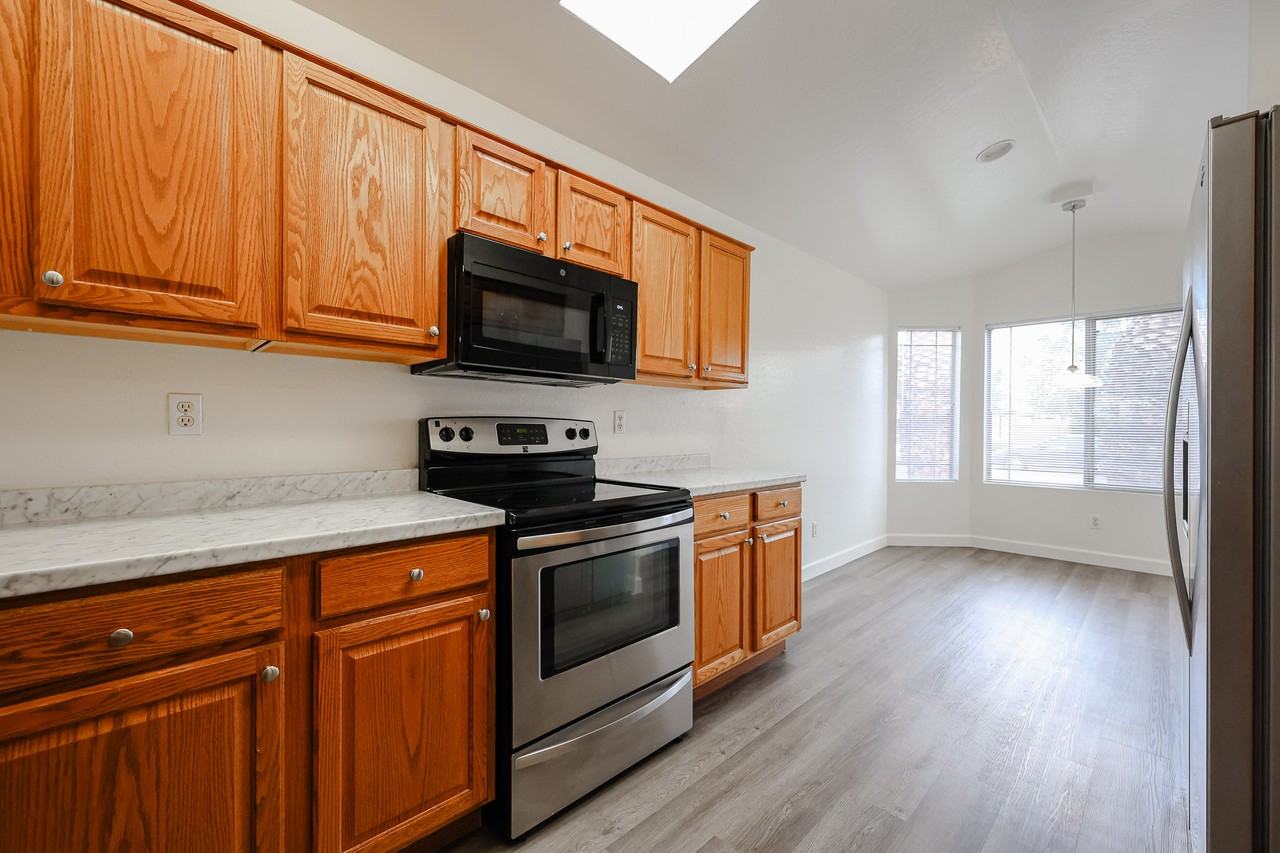 10845 E Dragoon Ave - Photo 7 of 40