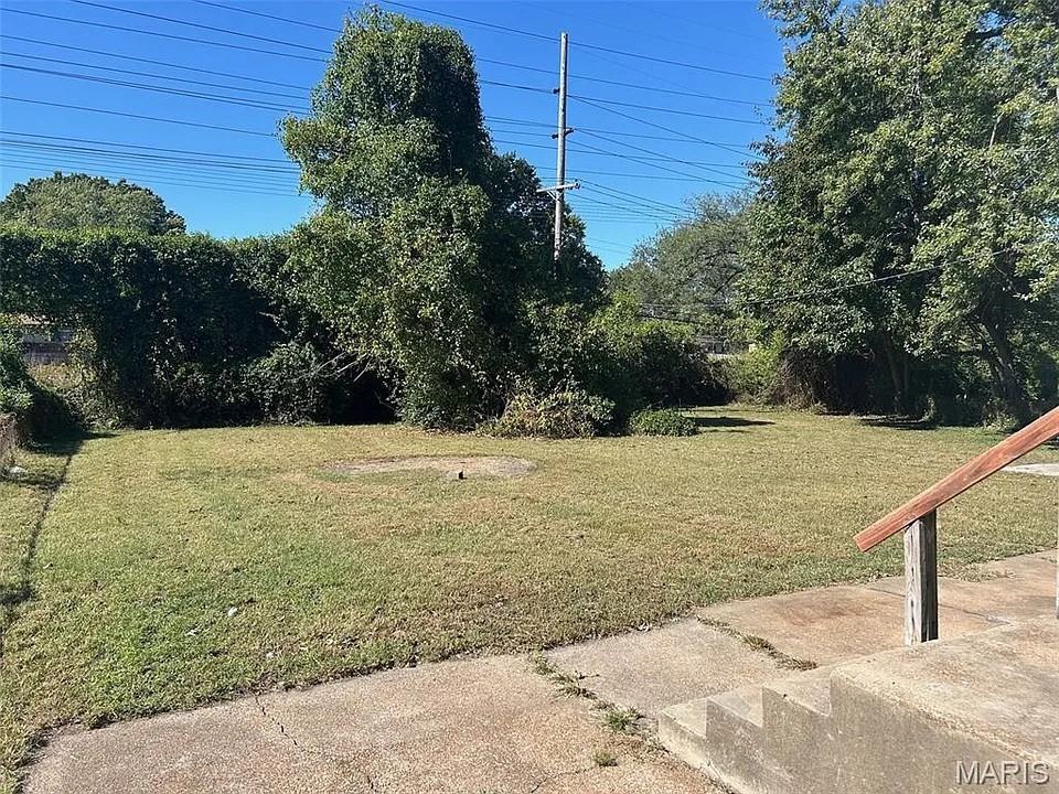 1239 Congress Ave - Photo 2 of 2