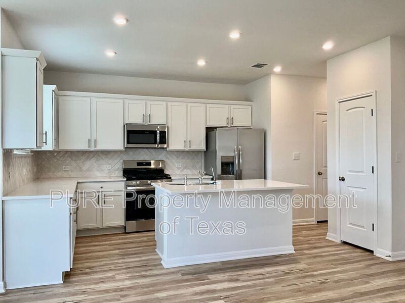 2204 Cornfield Dr #A - Photo 4 of 15