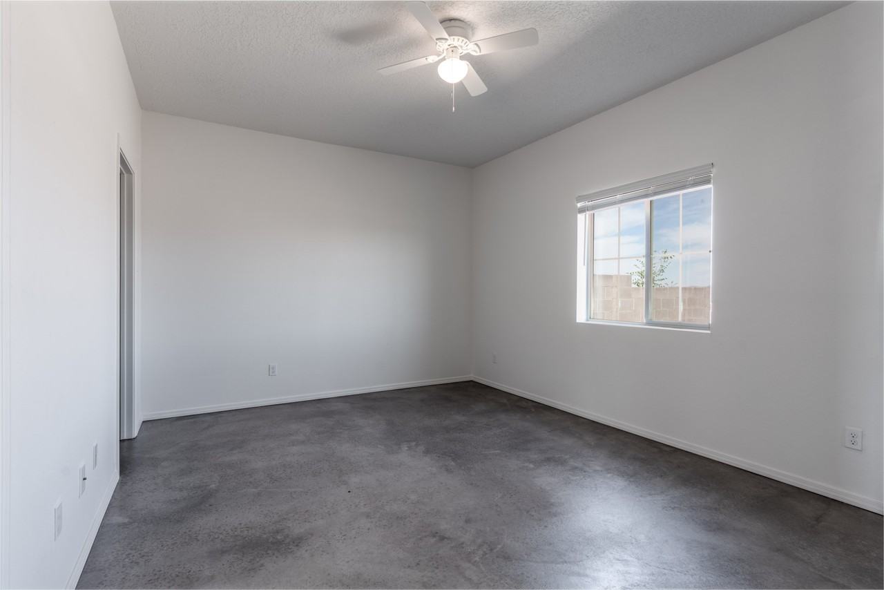 1517 Meadowlark Ln Se - Photo 6 of 28