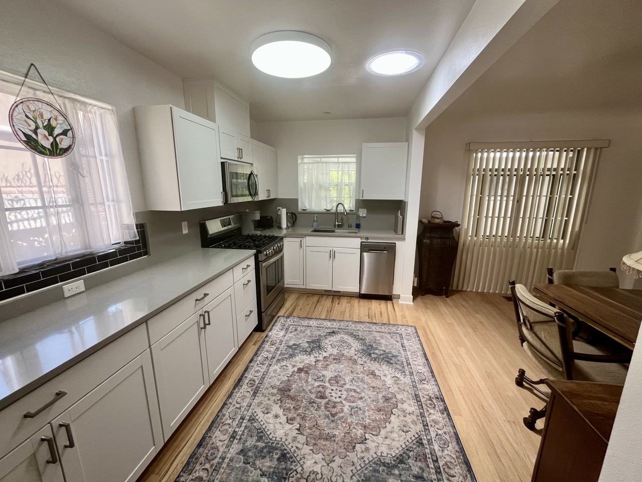439 Lafayette Pl Ne - Photo 5 of 20