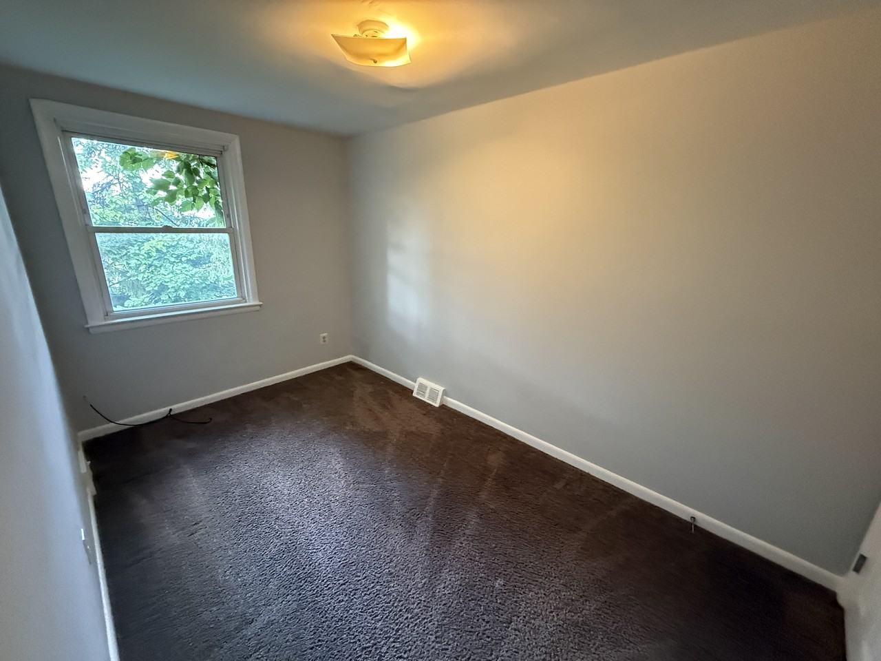71 Suburban Ln - Photo 2 of 28
