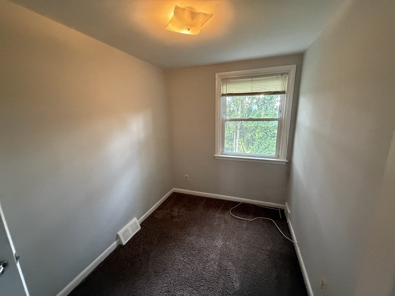 71 Suburban Ln - Photo 6 of 28