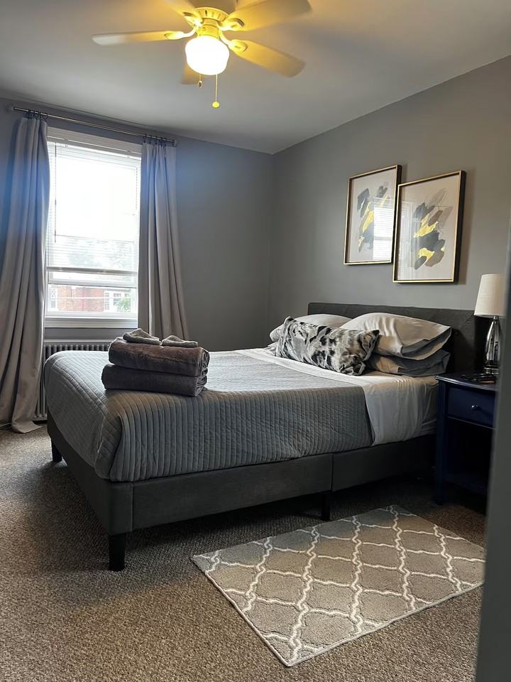 2127 E Washington Ln #2 - Photo 5 of 15