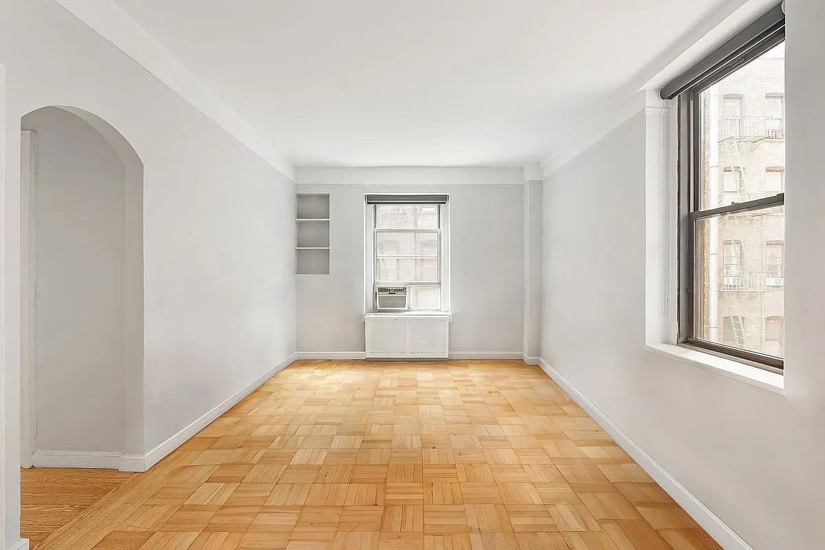 504 W 110th St - Photo 2 of 5