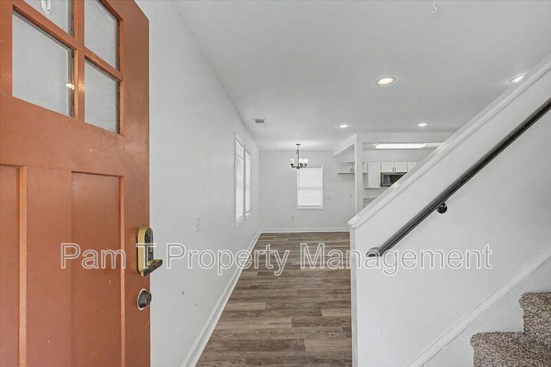 1200 E 37th St - Photo 3 of 18