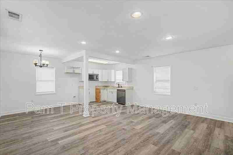 1200 E 37th St - Photo 4 of 18