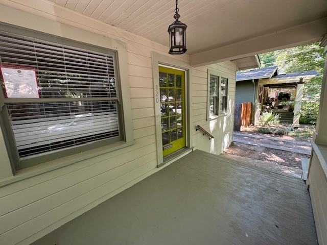 320 23rd St - Photo 3 of 20