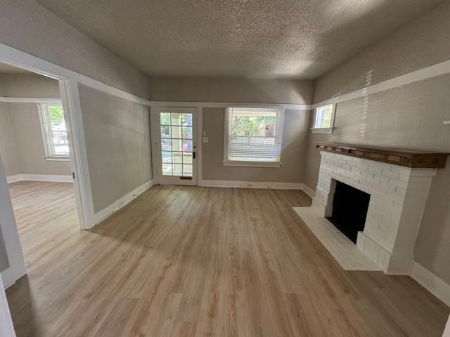 320 23rd St - Photo 4 of 20