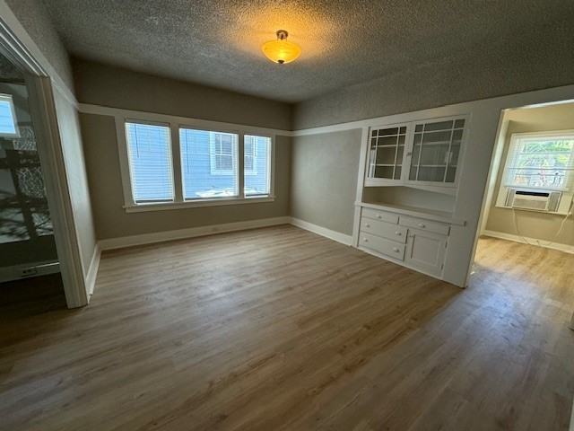 320 23rd St - Photo 6 of 20