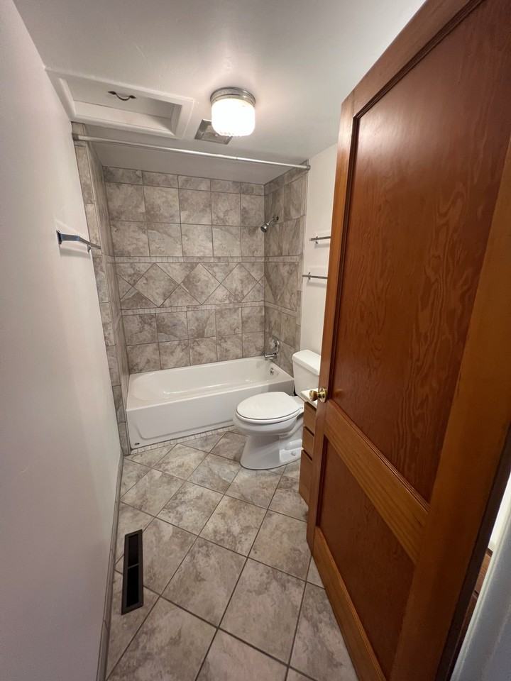 2101 N 10th St #B - Photo 6 of 11
